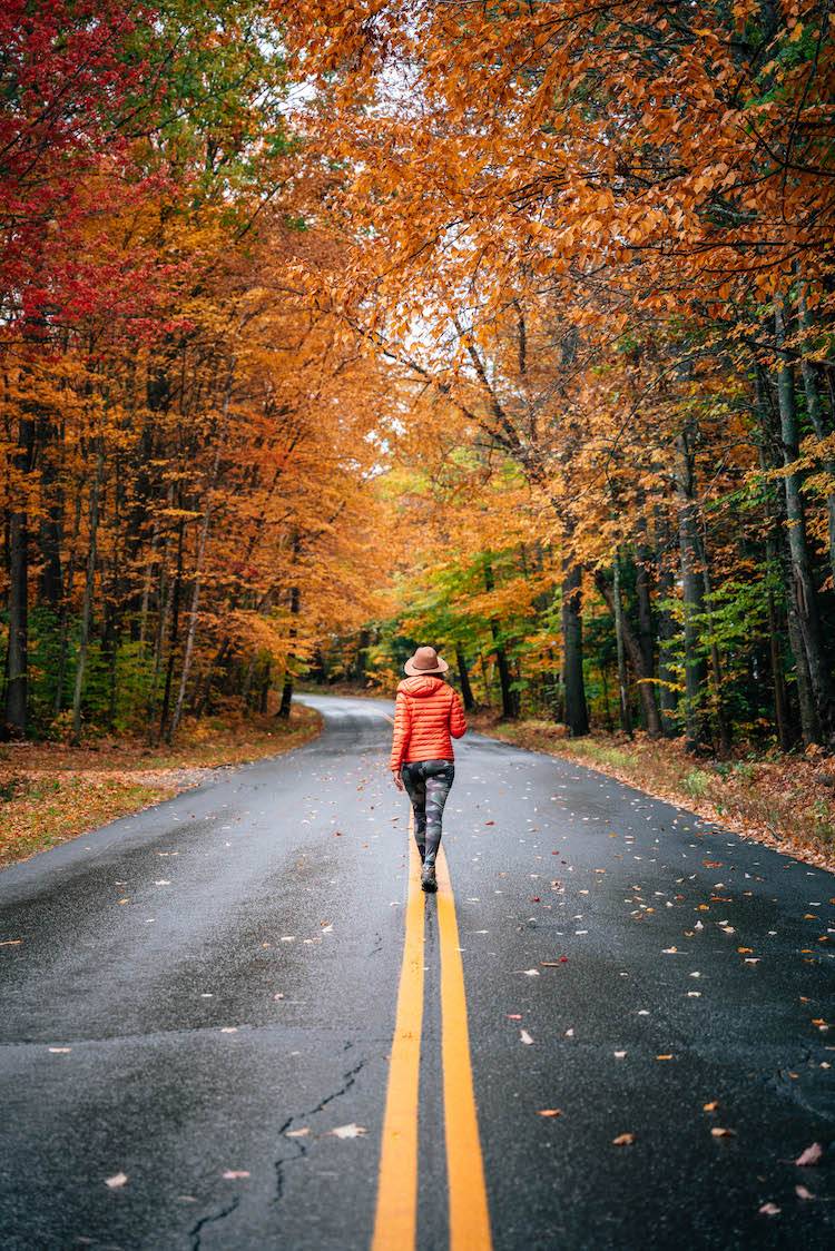 How to Visit Vermont in The Fall - StyledTraveler 🧳🍁